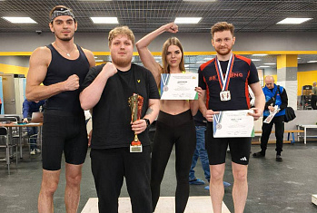 УРАЛТЕСТ – серебряный призёр в гиревом спорте